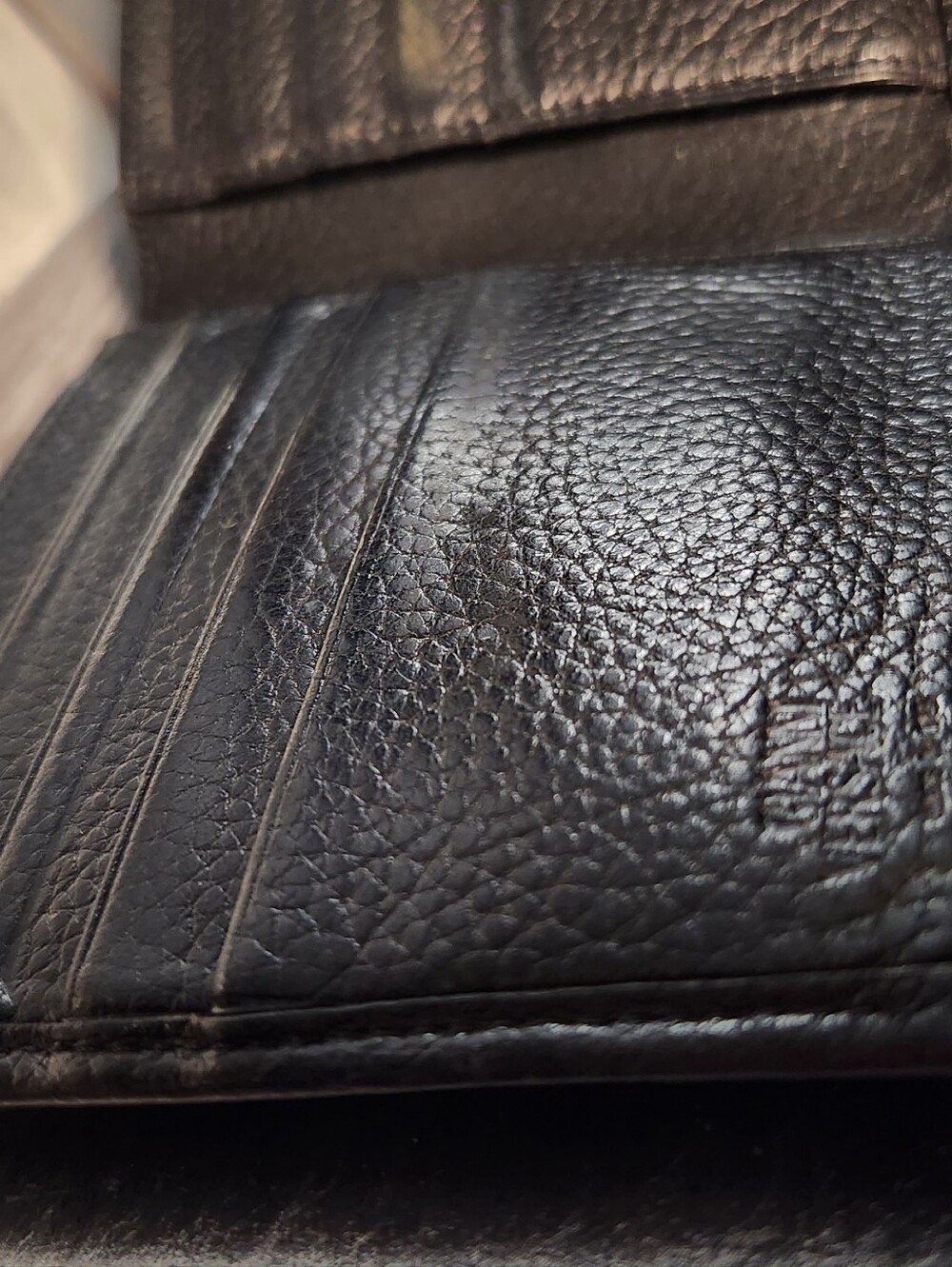 Versace Wallet With Silver Medusa Motif - Picture 9 of 16